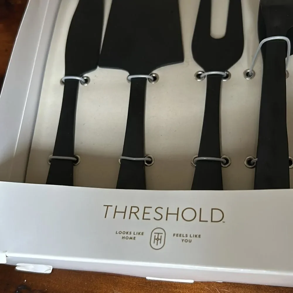 4pc Stainless Steel Cheese Knive Serving Set Black - Threshold™ NEW